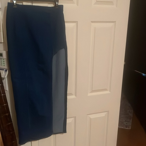 Line & Dot Maxi - Picture 7 of 9